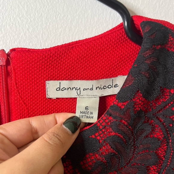 Danny and Nicole red and black lace midi dress size 6 EUC - Picture 2 of 8